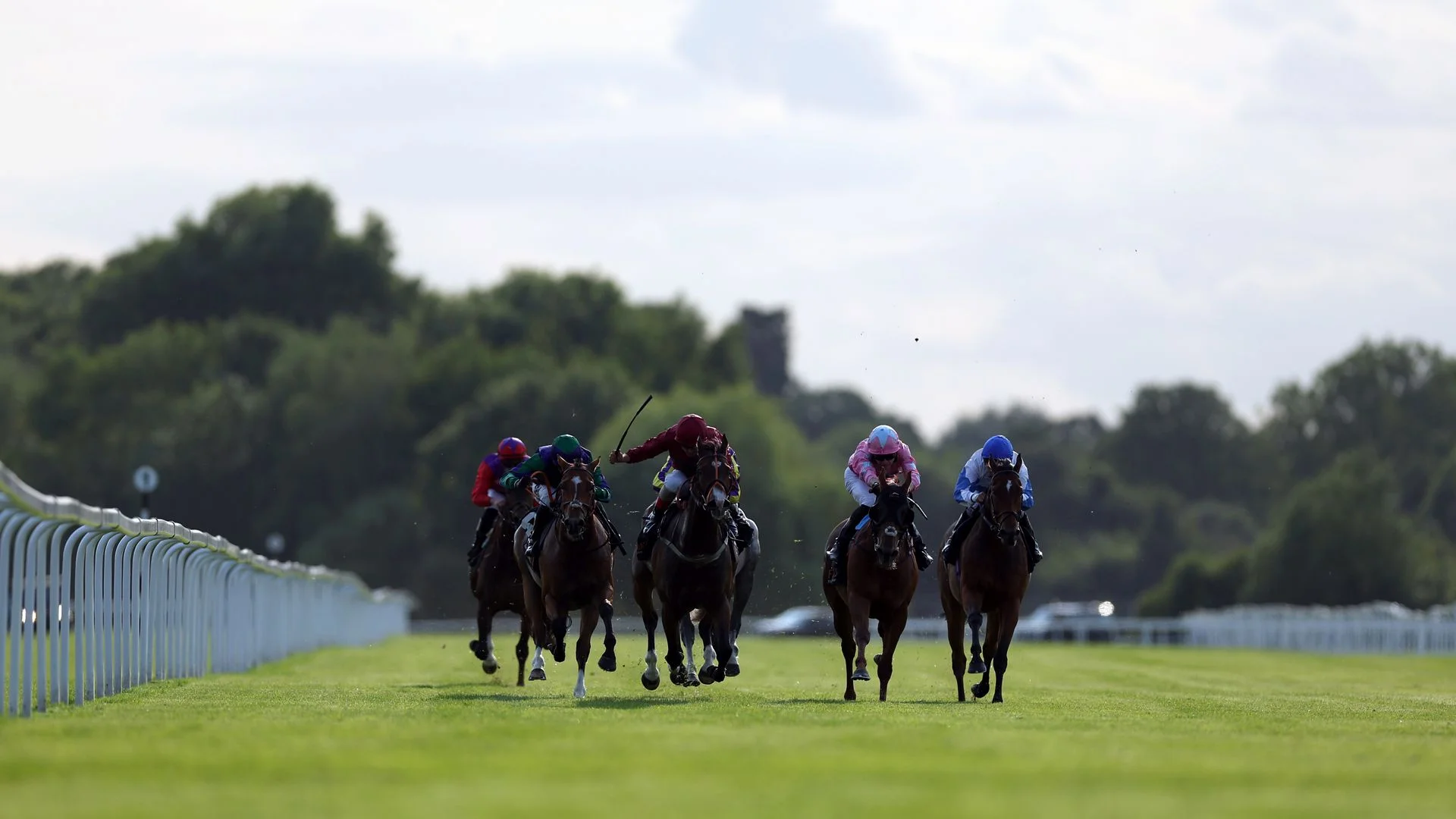 Desert Cop Leads Sprint Series Qualifier at Windsor