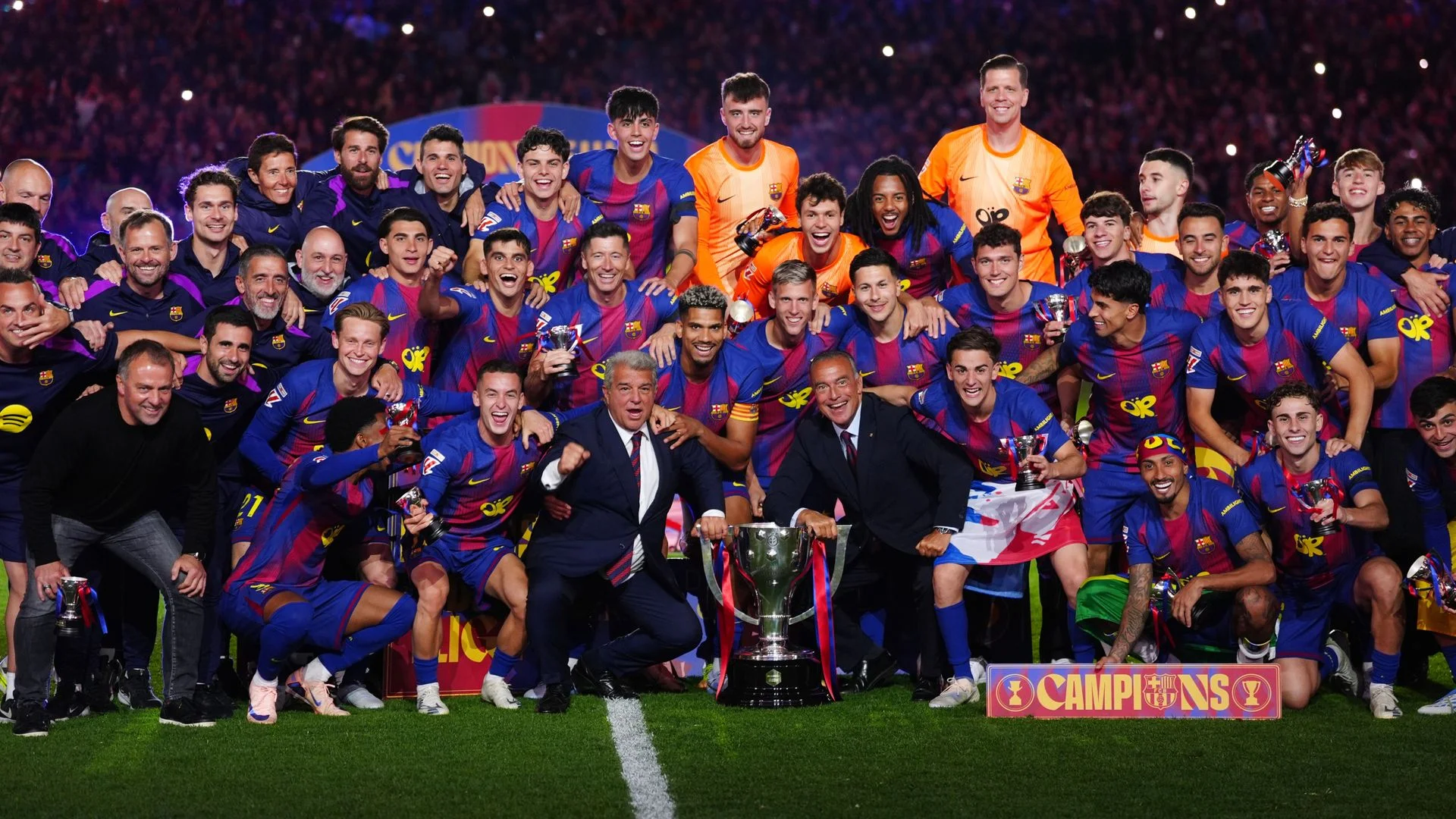 Rashford's Stunning Free-Kick Leads Barcelona to LaLiga Victory Over Real Madrid